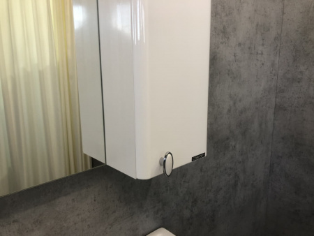 Зеркало-шкаф Comforty "Неаполь-65" белый глянец