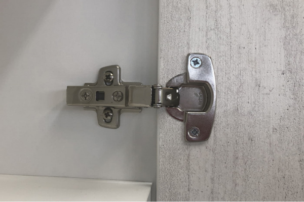 Зеркало-шкаф Comforty "Женева-75" дуб белый