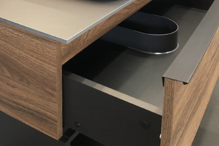 Тумба с раковиной Comforty "Штутгарт-75" дуб тёмно-коричневый с черной столешницей